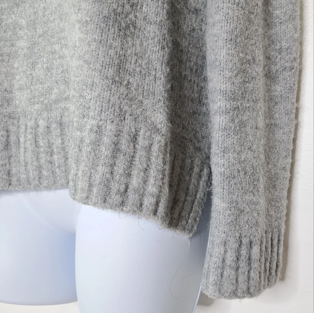Vici Gray Soft and Cozy Sweater Size XS